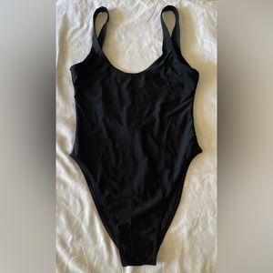 Dixperfect Women’s One Piece Bathing suit Black